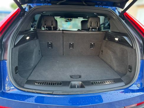 Used 2021 Cadillac XT4 Premium Luxury image 20