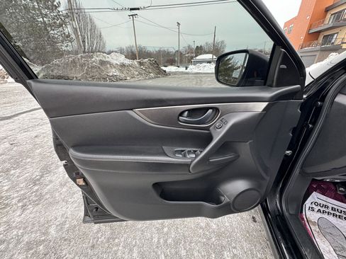 Used 2019 Nissan Rogue Sport S w/ Appearance Package image 11