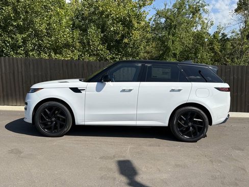 New 2025 Land Rover Range Rover Sport Dynamic SE image 2
