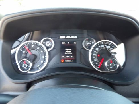 Used 2024 RAM 2500 Tradesman w/ Chrome Appearance Group image 22