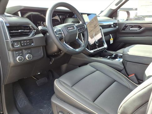 New 2026 GMC Yukon Elevation image 13