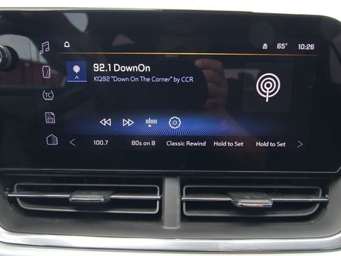 Used 2024 Chevrolet Trax LT w/ Driver Confidence Package FWD image 30