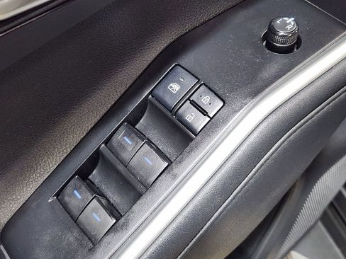 Used 2021 Toyota Highlander XLE image 44