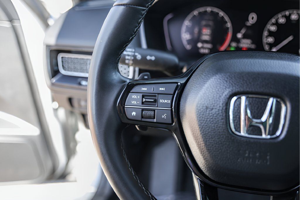 Used 2025 Honda Civic Sport image 17