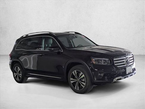 Certified 2025 Mercedes-Benz GLB 250 4MATIC image 6