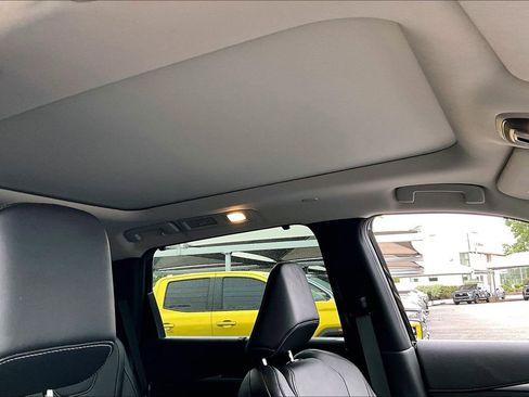 Certified 2025 INFINITI QX60 Luxe FWD image 22