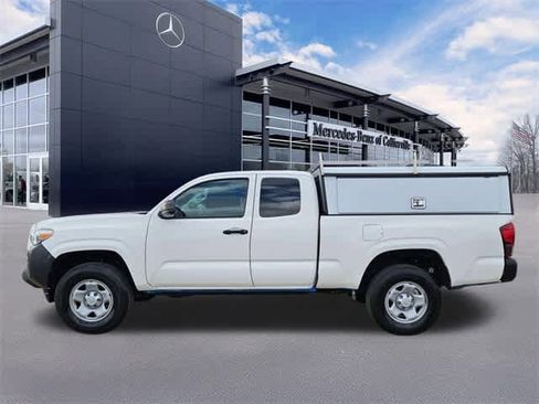 Used 2022 Toyota Tacoma SR image 5