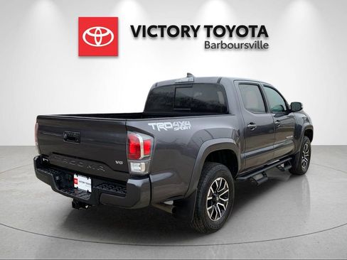 Used 2022 Toyota Tacoma TRD Sport image 7