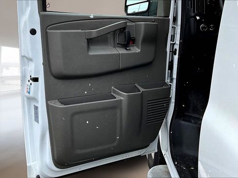 Used 2024 GMC Savana 2500 w/ Driver Convenience Package image 16