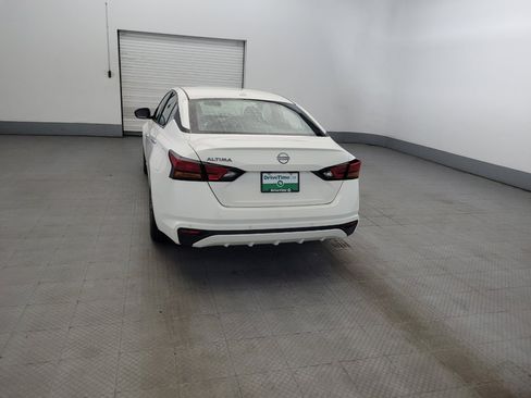 Used 2025 Nissan Altima 2.5 SV FWD image 6