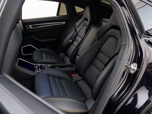 Used 2022 Porsche Panamera Turbo S image 18