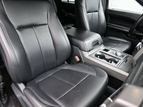 Used 2021 Ford Expedition XLT RWD image 38