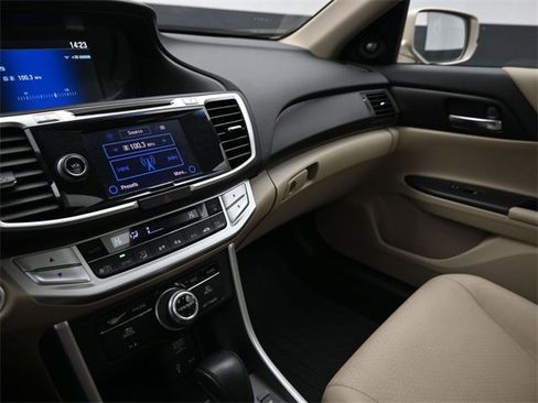 Used 2014 Honda Accord EX-L image 31