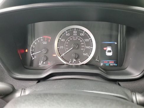 Used 2020 Toyota Corolla LE image 18