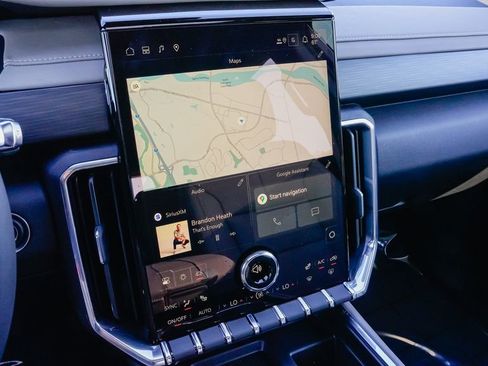 New 2026 GMC Acadia Elevation image 18