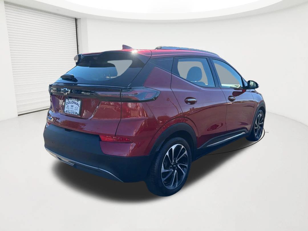 Used 2023 Chevrolet Bolt EUV Premier w/ Sun & Sound Package FWD image 5