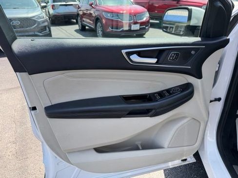 Used 2019 Ford Edge Titanium w/ Cold Weather Package AWD/4WD image 23