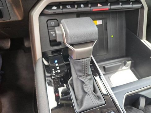 Used 2024 Toyota Tundra Limited AWD/4WD image 20