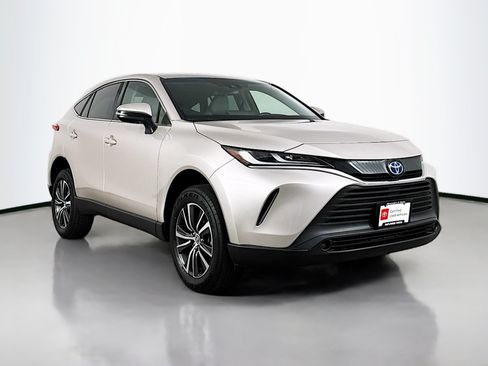 Certified 2024 Toyota Venza LE AWD/4WD image 1