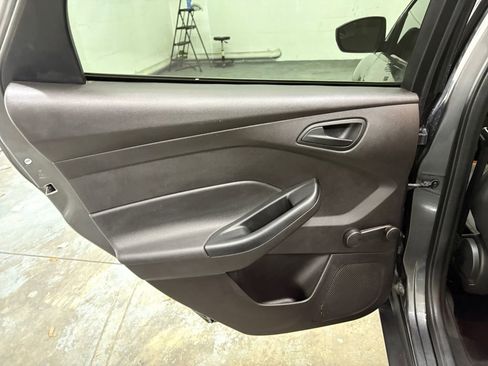 Used 2017 Ford Focus S FWD image 11