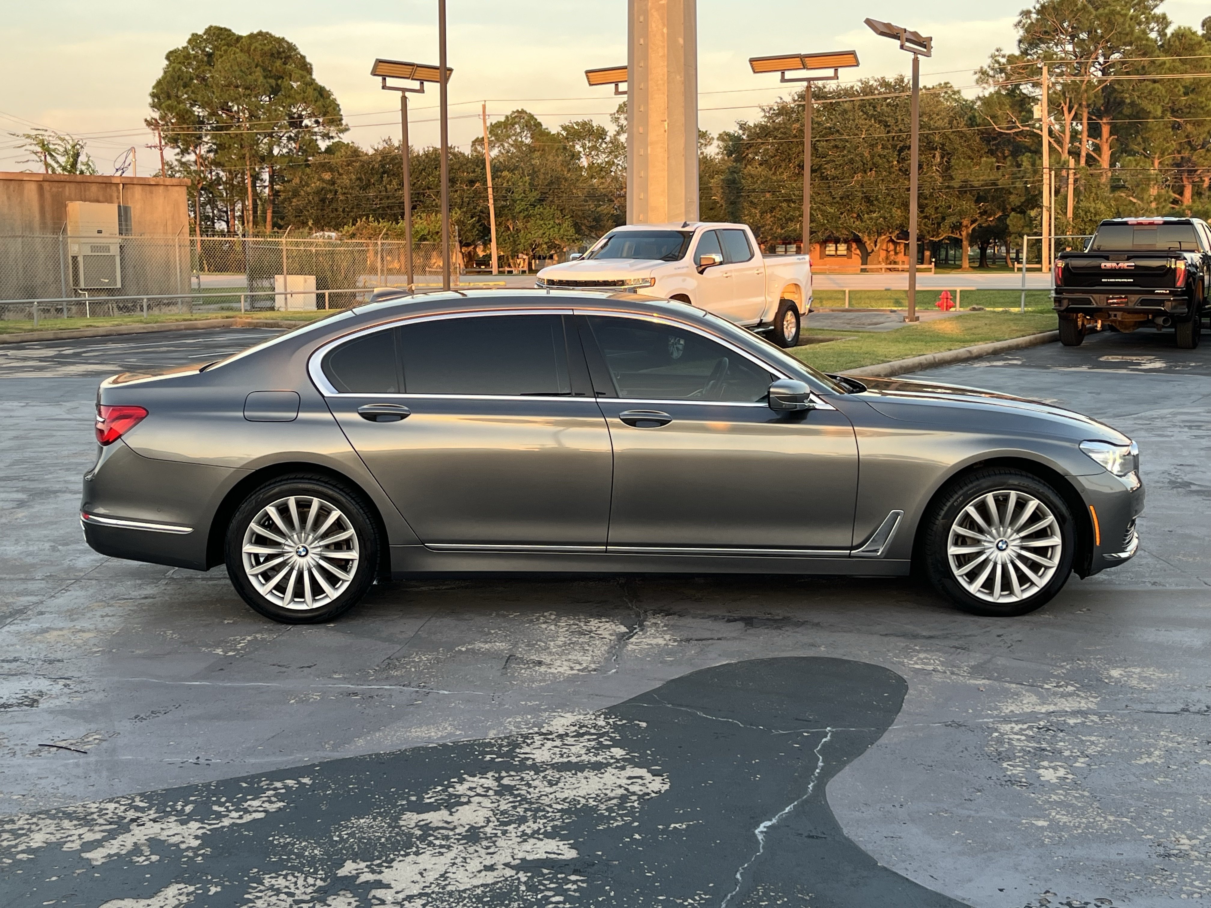 Used 2017 BMW 740i RWD image 13