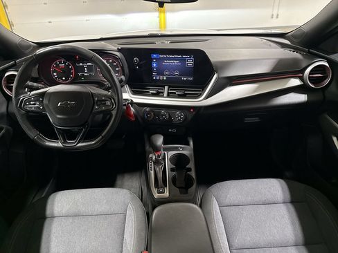 Used 2024 Chevrolet Trax RS FWD image 10
