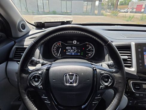 Used 2016 Honda Pilot Elite image 31