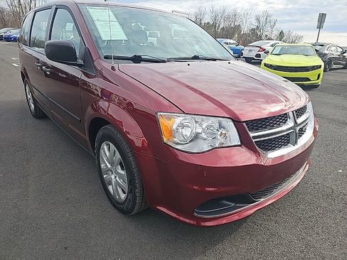 Used 2016 Dodge Grand Caravan American Value Package w/ UConnect Hands-Free Group FWD image 1