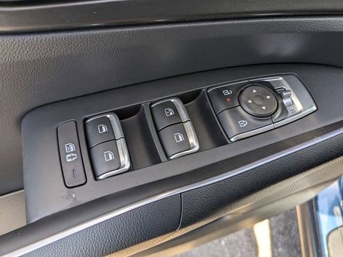 Certified 2025 Kia Sorento EX w/ EX Panoramic Sunroof Package AWD/4WD image 22