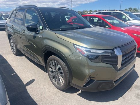 Used 2025 Subaru Forester Touring w/ Touring Package image 2