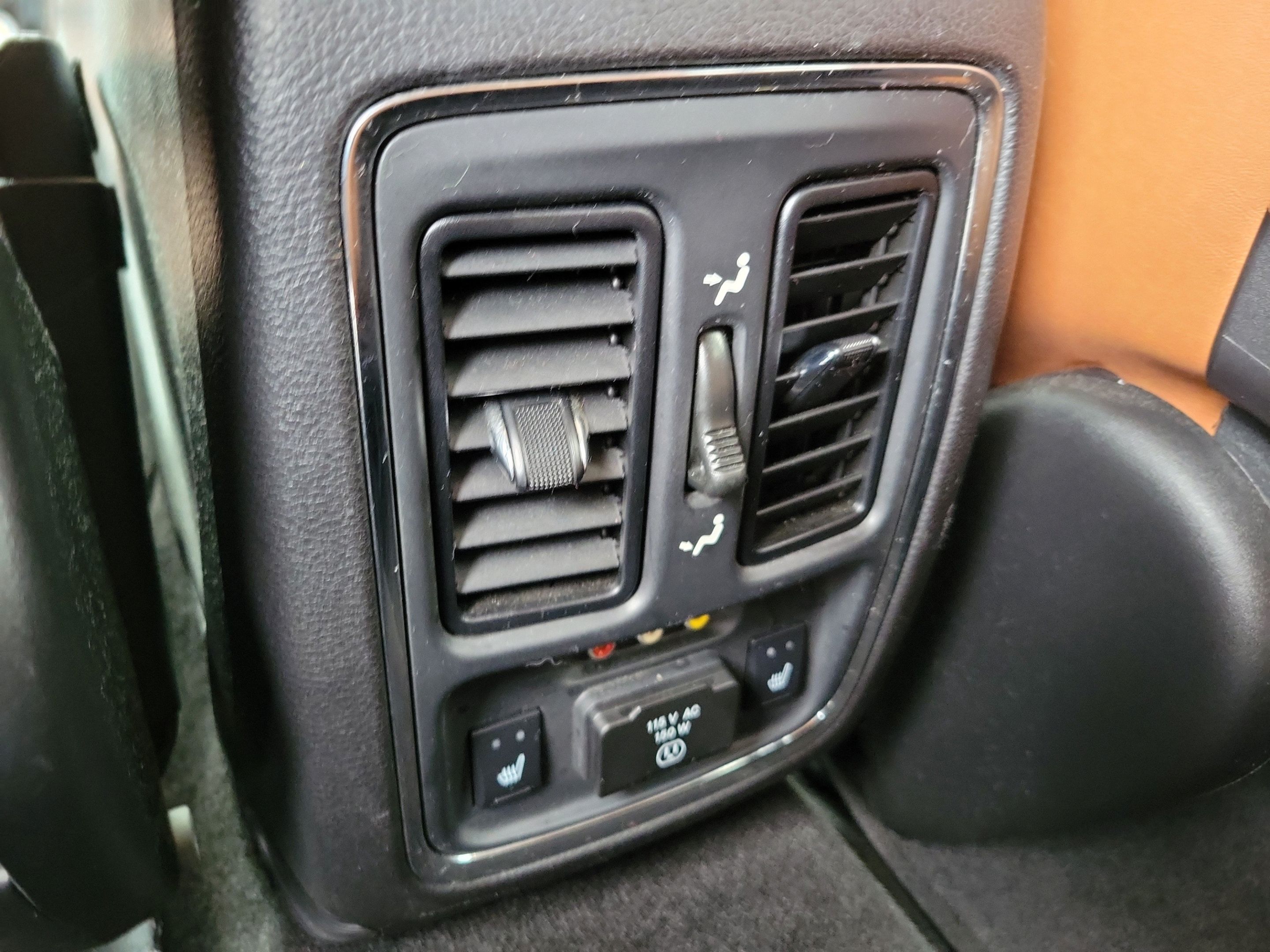 Used 2013 Jeep Grand Cherokee Overland AWD/4WD image 11