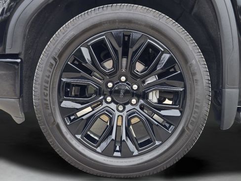 Used 2022 GMC Sierra 1500 Denali w/ Denali Premium Package AWD/4WD image 38