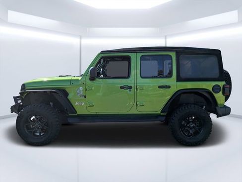 Used 2019 Jeep Wrangler Unlimited Sahara AWD/4WD image 6