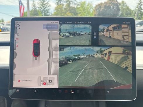 Used 2024 Tesla Model Y 2WD image 32