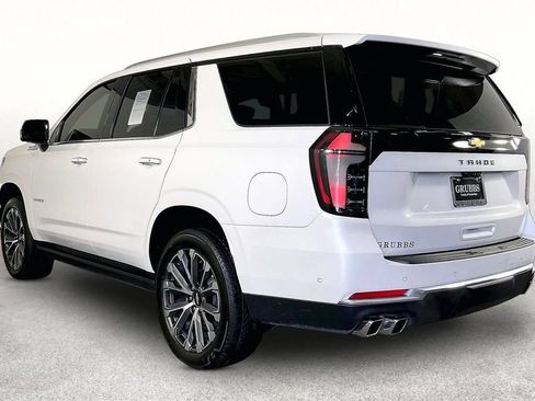 Used 2025 Chevrolet Tahoe High Country AWD/4WD image 16
