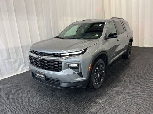 New 2026 Chevrolet Traverse LT w/ Sun and Wheel Package AWD/4WD image 1