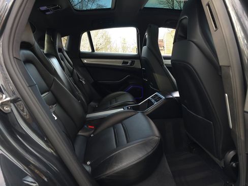 Used 2017 Porsche Panamera 4S w/ Premium Package Plus image 19