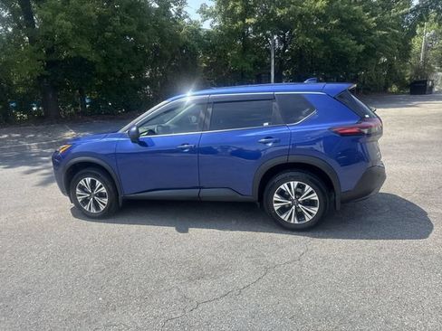 Used 2023 Nissan Rogue SV FWD image 8