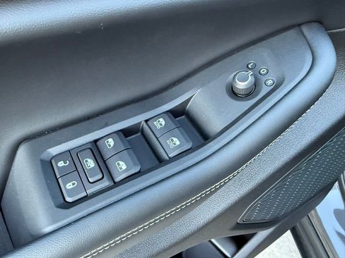 New 2025 Jeep Grand Cherokee L Limited w/ Trailer Tow Package image 13