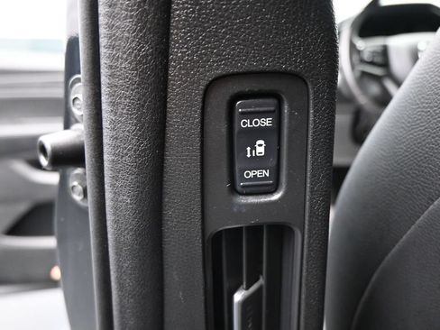 Used 2025 Honda Odyssey Sport-L image 29