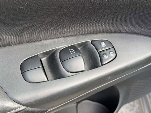 Used 2019 Nissan Sentra S image 14