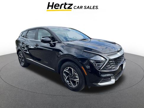 Used 2025 Kia Sportage LX image 1