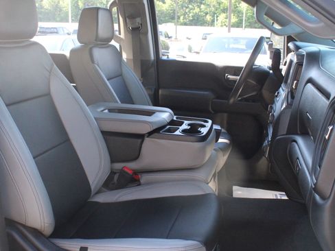 Used 2024 Chevrolet Silverado 2500 Custom w/ Custom Value Package AWD/4WD image 30