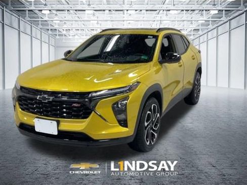 Used 2024 Chevrolet Trax RS w/ Sunroof Package image 5