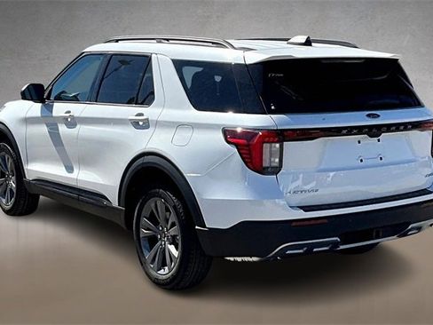 New 2026 Ford Explorer Active image 3