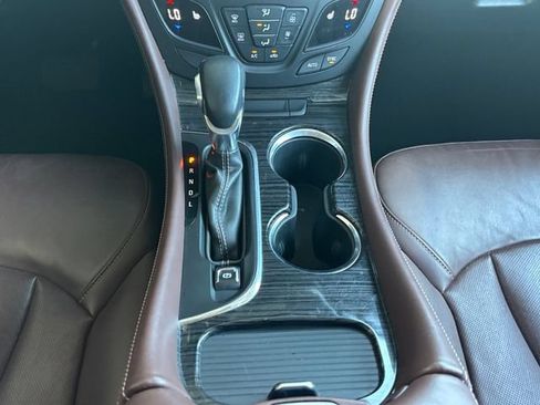 Used 2017 Buick Envision Essence FWD image 6