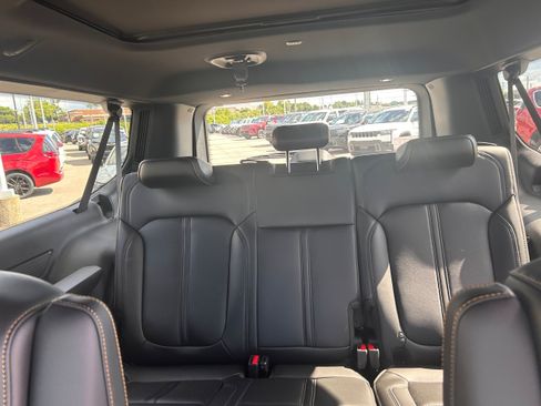 New 2026 Jeep Grand Wagoneer L 4WD image 18