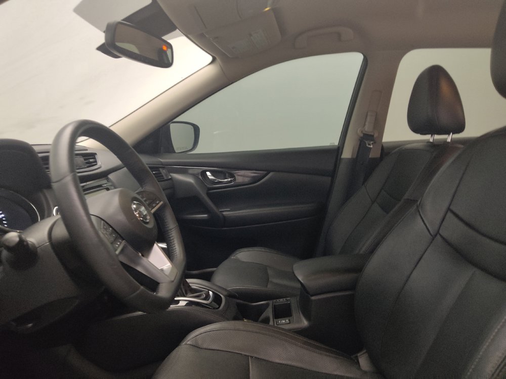 Used 2017 Nissan Rogue SL FWD image 17