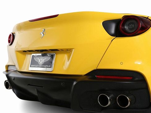 Used 2022 Ferrari Portofino M RWD image 9