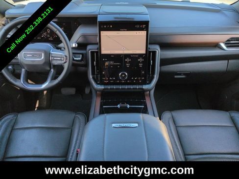Used 2025 GMC Yukon Denali AWD/4WD image 18